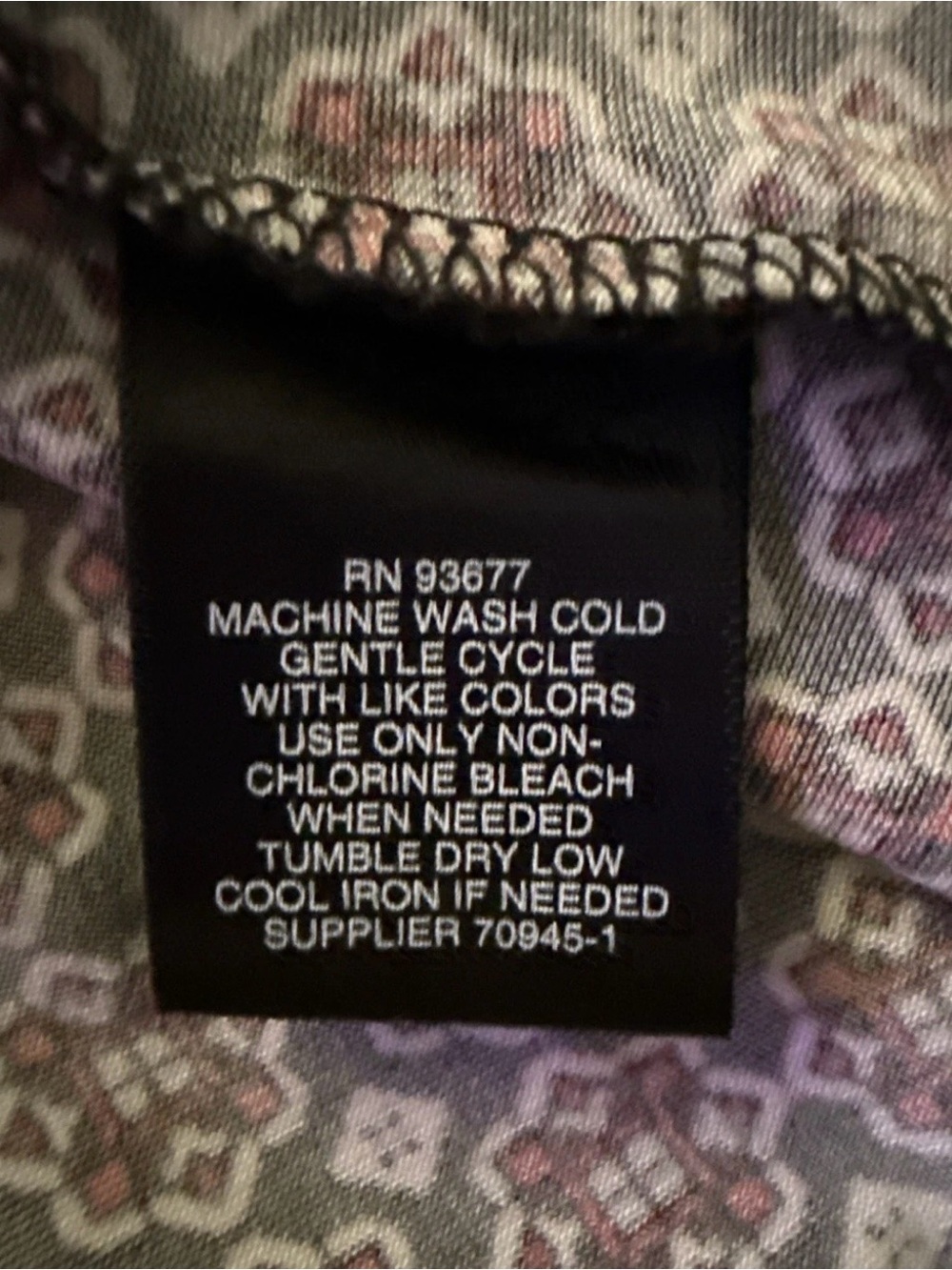 Liz Claiborne Women's Sleeveless Multicolor V-Neck Geometric Print Blouse, Small - Picture 12 of 12